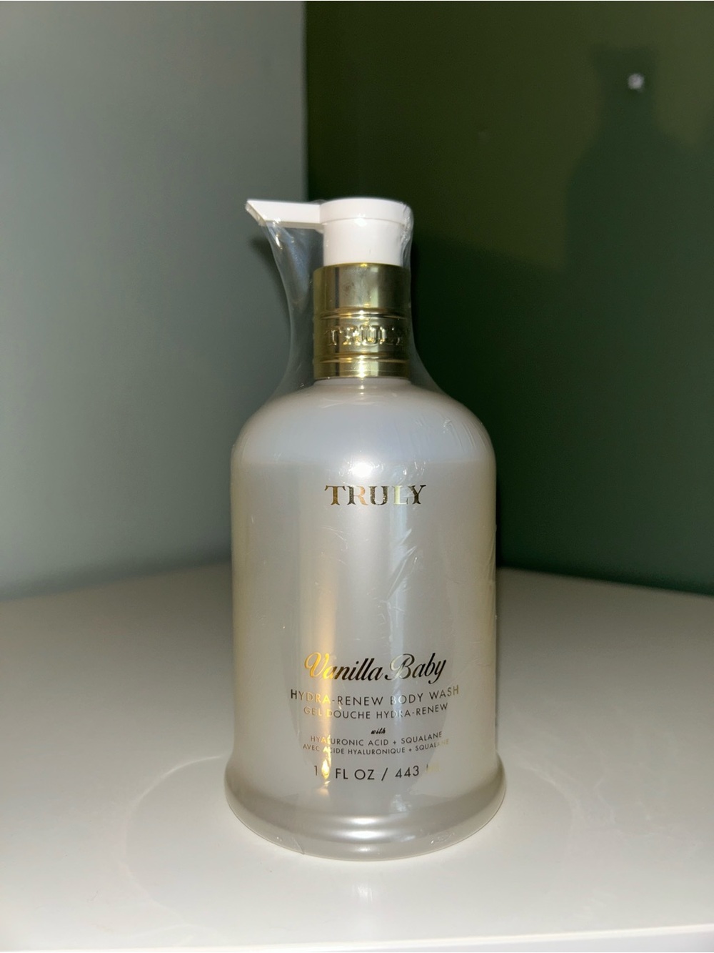 TRULY Vanilla Baby Hydrate + Renew Body Wash